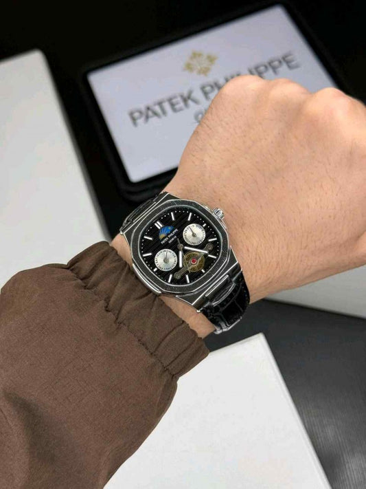 Patek Philipp_e Nautilus Chronograph Full black
